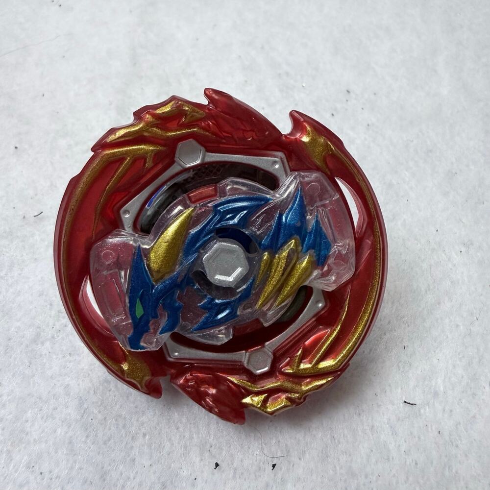 Glyph Dragon D5 Beyblade Burst Rise Hypersphere